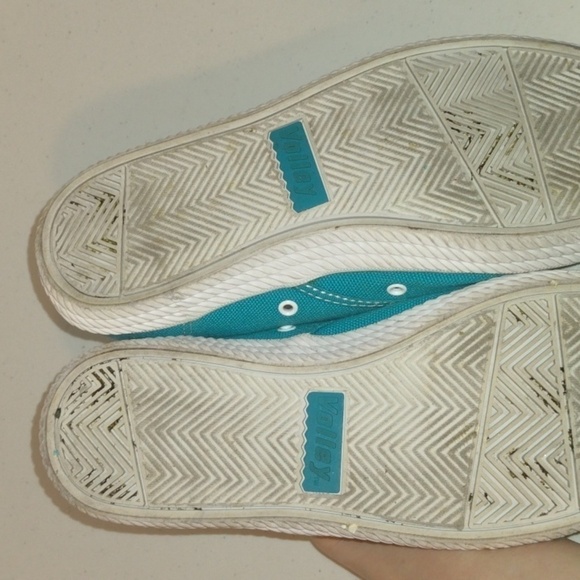 Volley shoes size 8 - Picture 4 of 16